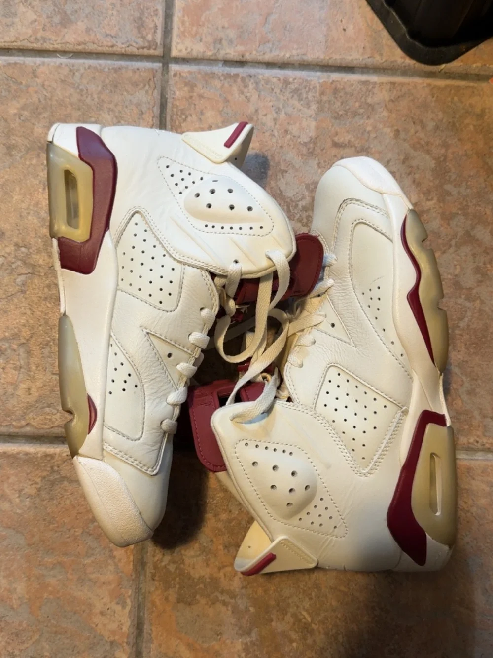 Air Jordan 6 Retro High-Top Sneakers in Cream & Burgundy ‘Maroon 6s’ Size 9